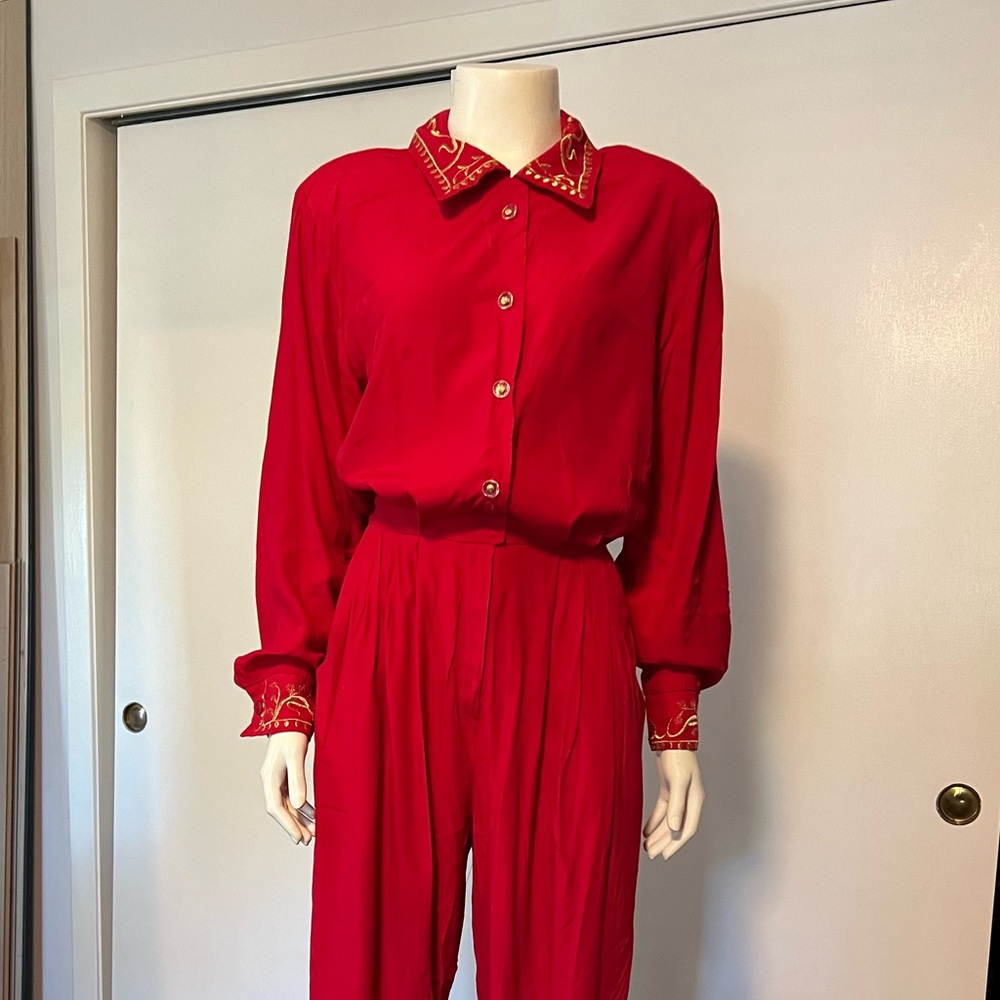 AMAZING Vintage red jumpsuit with gold detail